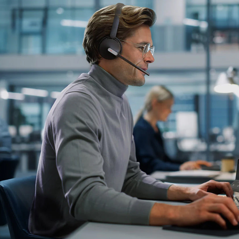 SPC For Business presenta Yealink WH64, los auriculares con tecnología inalámbrica híbrida DECT y Bluetooth que se adaptan a entornos de trabajo flexibles